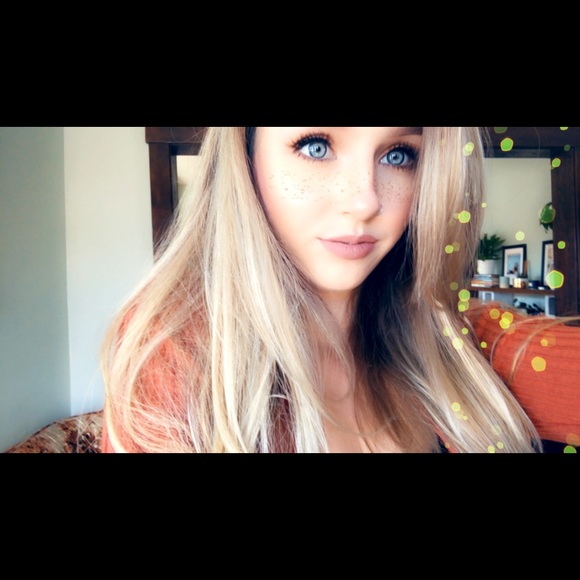 Meet your Posher, Madison - Picture 1 of 1